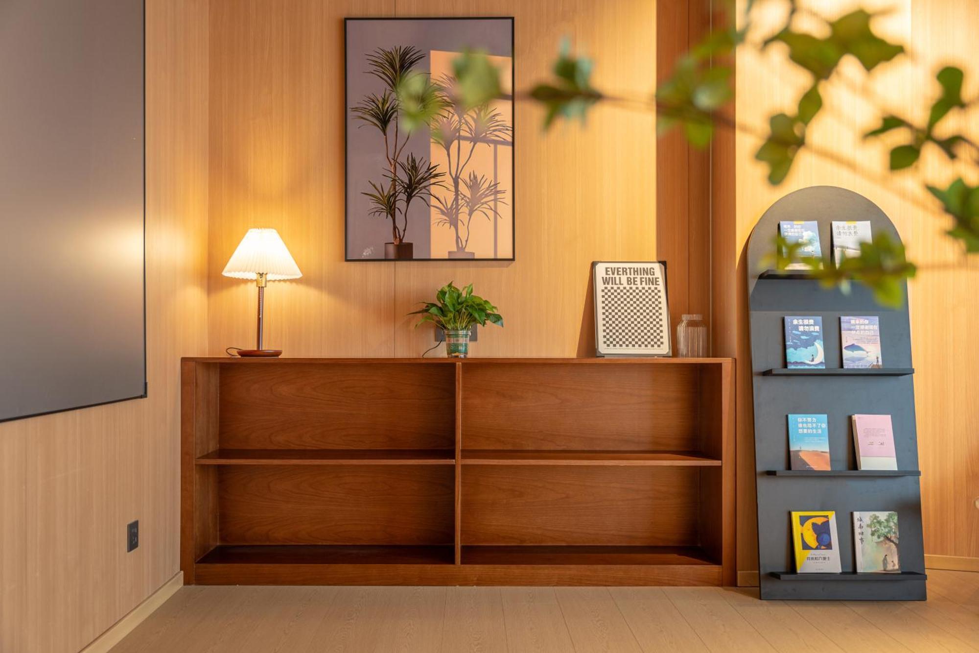 Hotel Captain 5 Youth Hotel-xianxia Road Branch