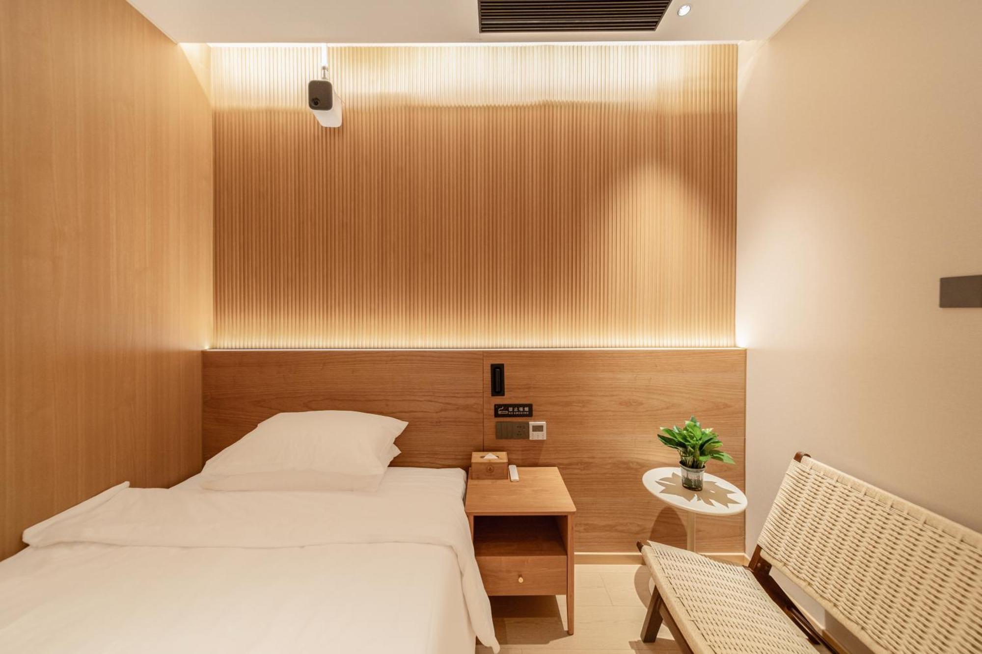 Captain 5 Youth Hotel-xianxia Road Branch Shanghai
