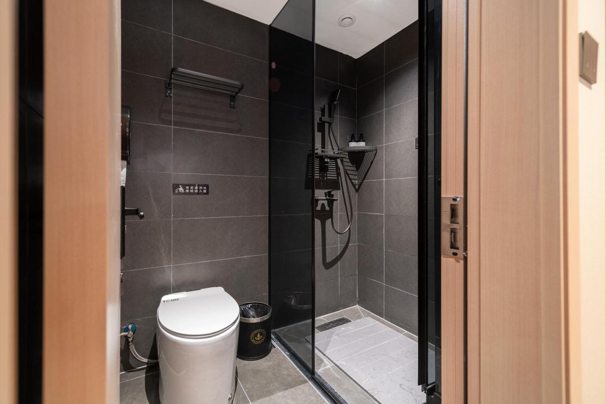 Hotel Captain 5 Youth Hotel-xianxia Road Branch