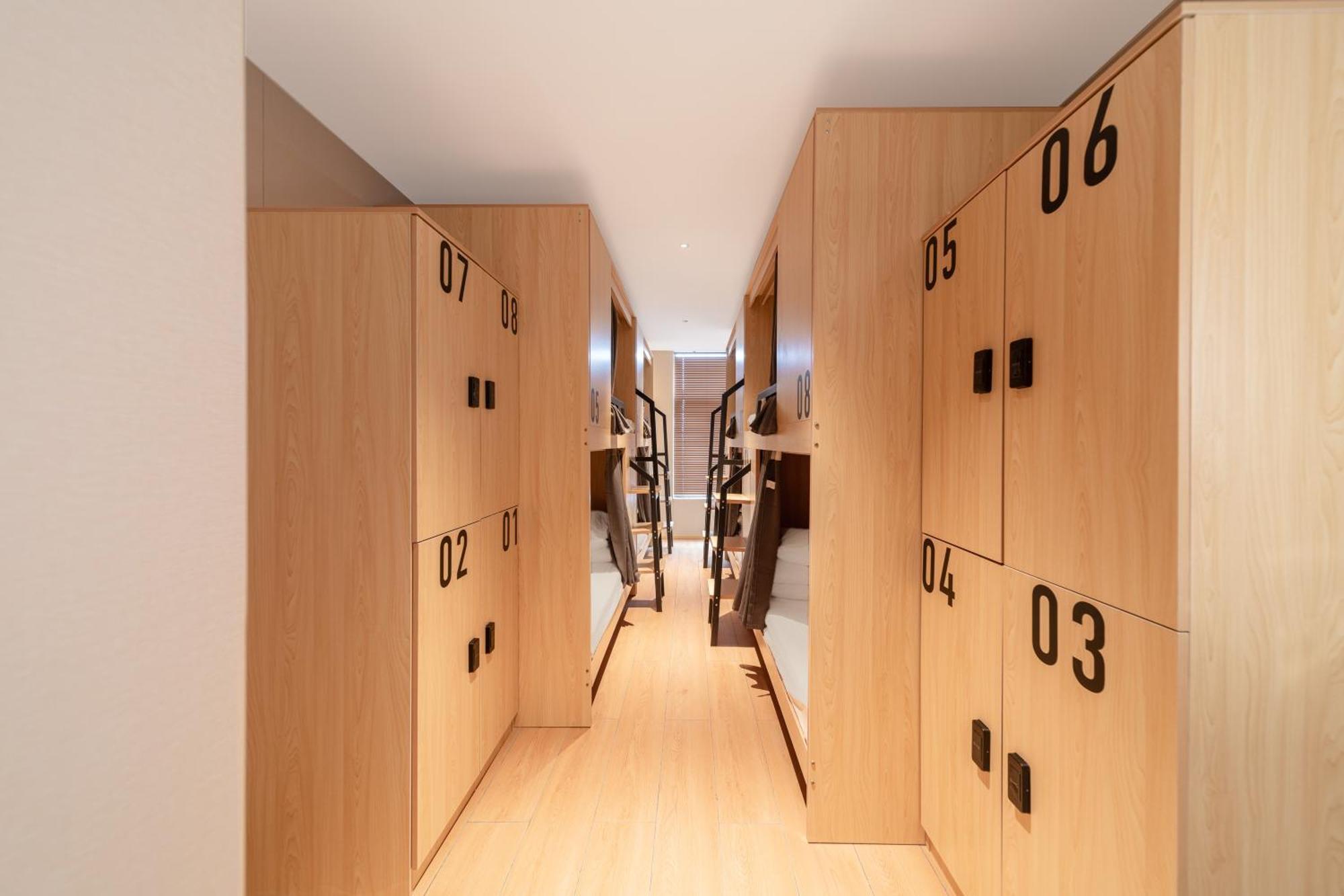 Captain 5 Youth Hotel-xianxia Road Branch 2*