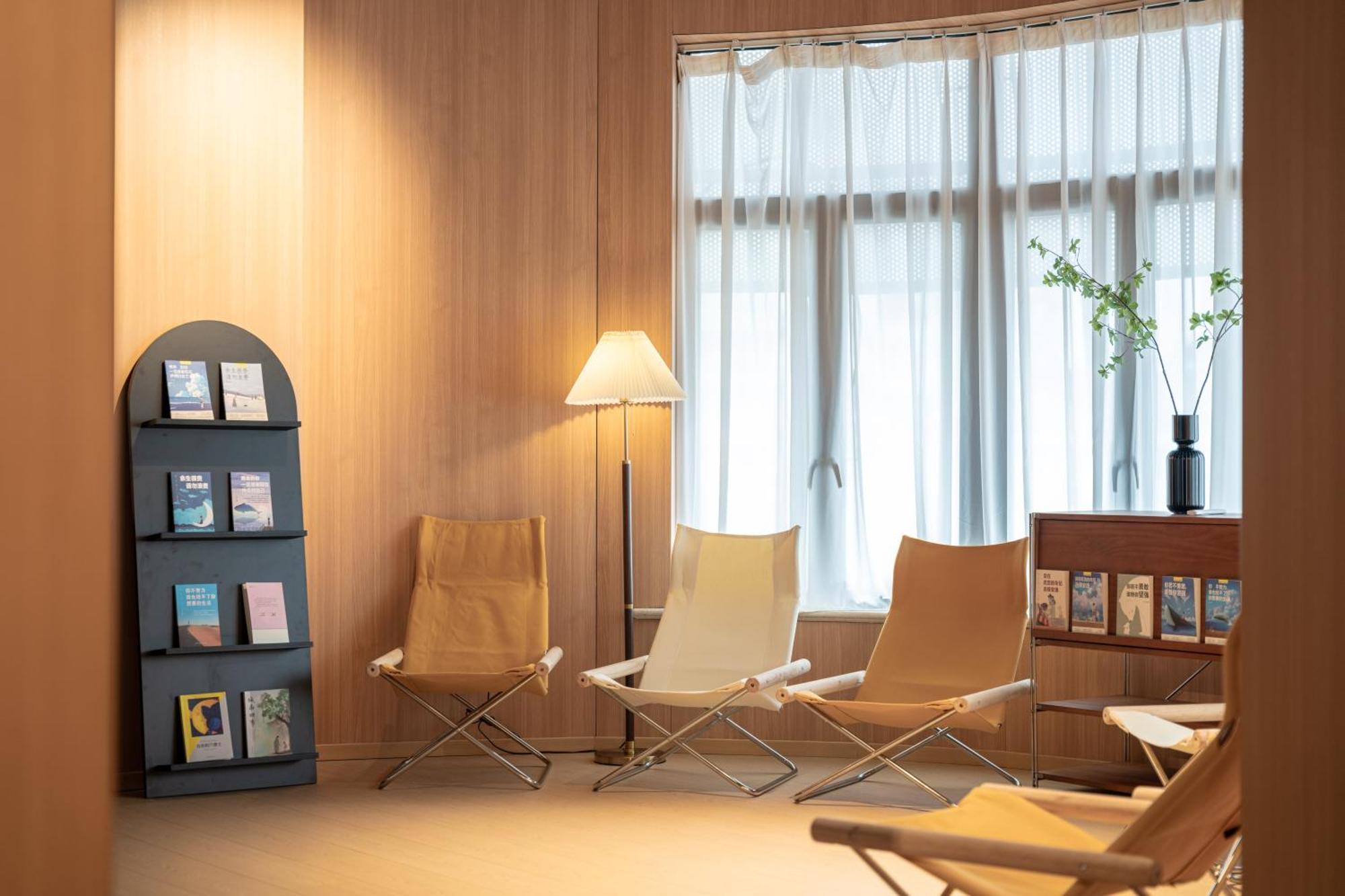 Captain 5 Youth Hotel-xianxia Road Branch Hotel 2*